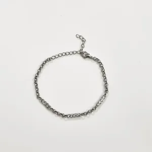 Pulseira com fileiras de cristais banhado a ródio