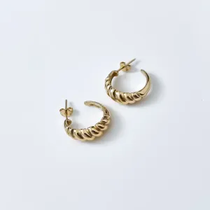 Brinco Croissant banhado a ouro 18K