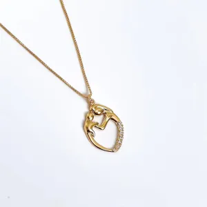 Colar laço de amor cravejado em zircônias banhado a ouro 18k