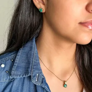Conjunto com pedra de cristal verde e cravejado em zircônias banhado a ouro 18K ajustável 45cm