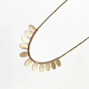 COLAR CHAPA OVAL LISA BANHADO A OURO 18K AJUSTÁVEL 50CM
