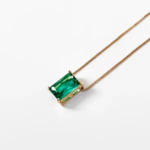 COLAR CRISTAL VERDE RETANGULAAR BANHADO A OURO 18K
