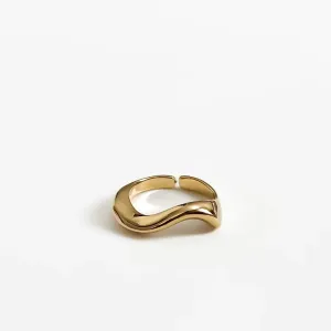 ANEL ONDULADO BANHADO A OURO 18 K AJUSTÁVEL