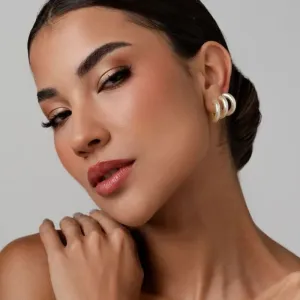 Brinco argola pérola banhado a ouro 18k