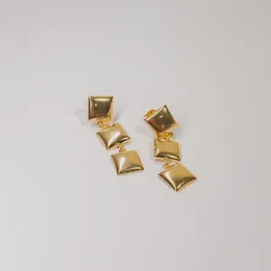 Brinco quadrado liso banhado a ouro 18k