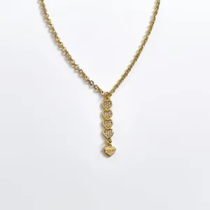 Colar 5 Corações Cravejados em Zircônias banhado a ouro 18K