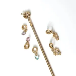 Berloque Coração cristal banhado a ouro 18k