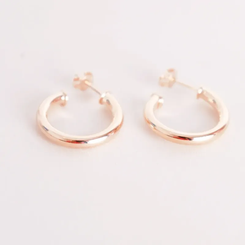 BRINCO ARGOLA LISA BANHADO A OURO 18K