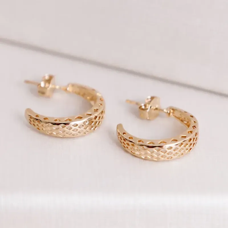 BRINCO ARGOLA VAZADA BANHADO A OURO 18K