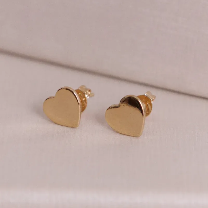 BRINCO CORAÇÃO LISO BANHADO A OURO 18K