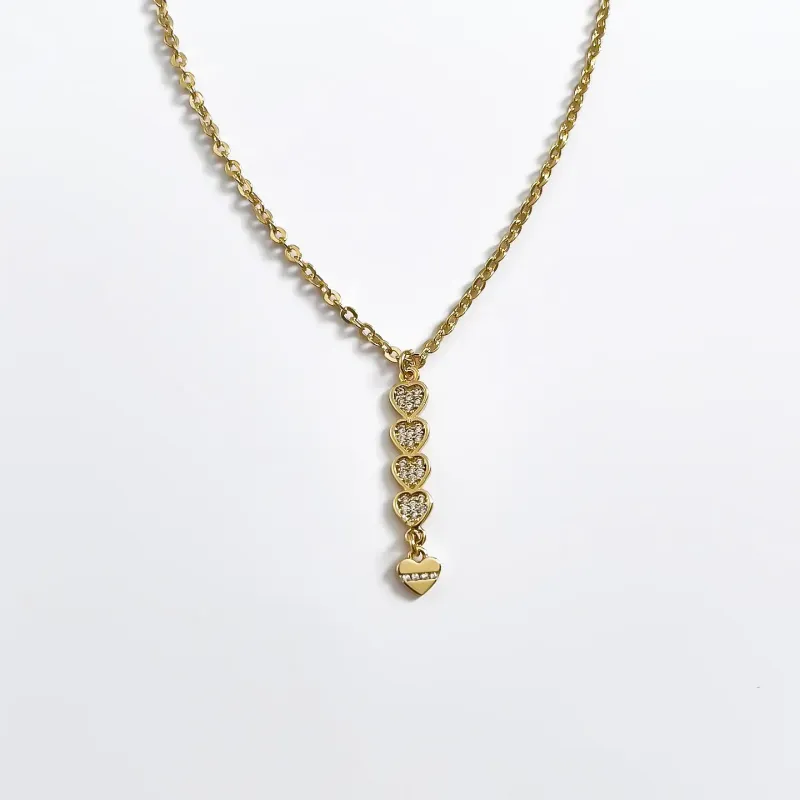 Colar 5 Corações Cravejados em Zircônias banhado a ouro 18K