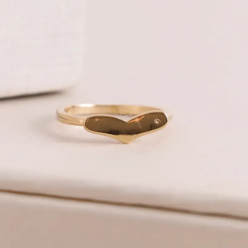 ANEL CORAÇÃO LISO BANHADO A OURO 18K