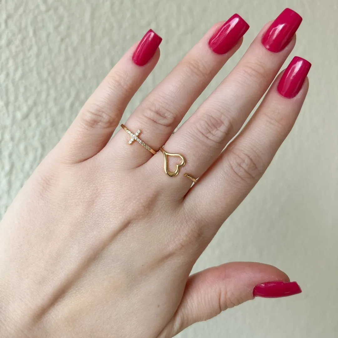 ANEL DE CORAÇÃO VASADO BANHADO A OURO 18K AJUSTÁVEL