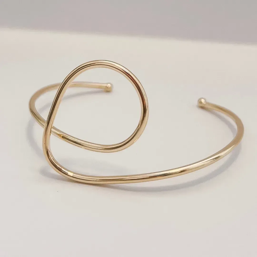 BRACELETE ARO COM VOLTA BANHADO A OURO 18K