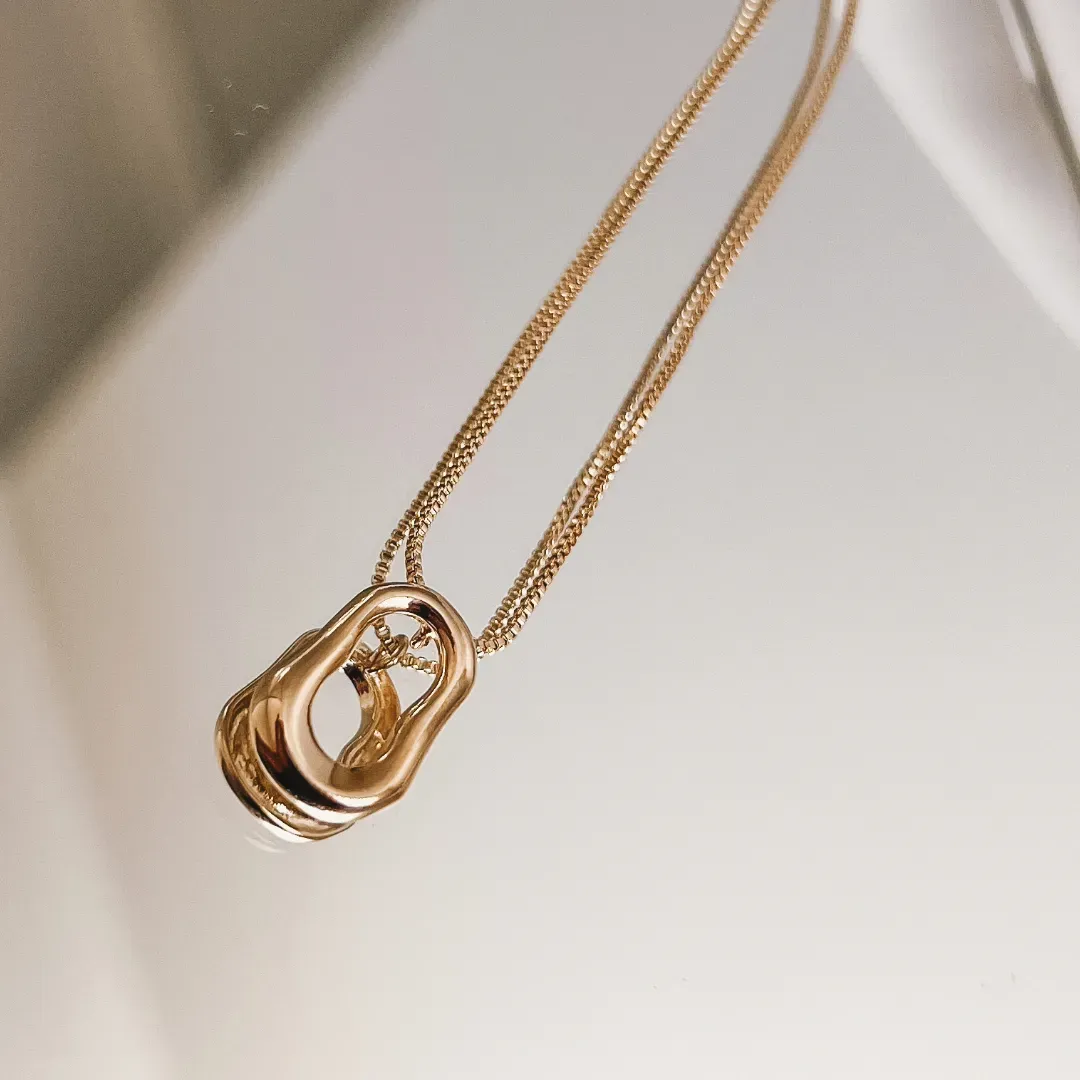 COLAR FORMATO ORGÂNICO VASADO BANHADO A OURO 18K 42CM