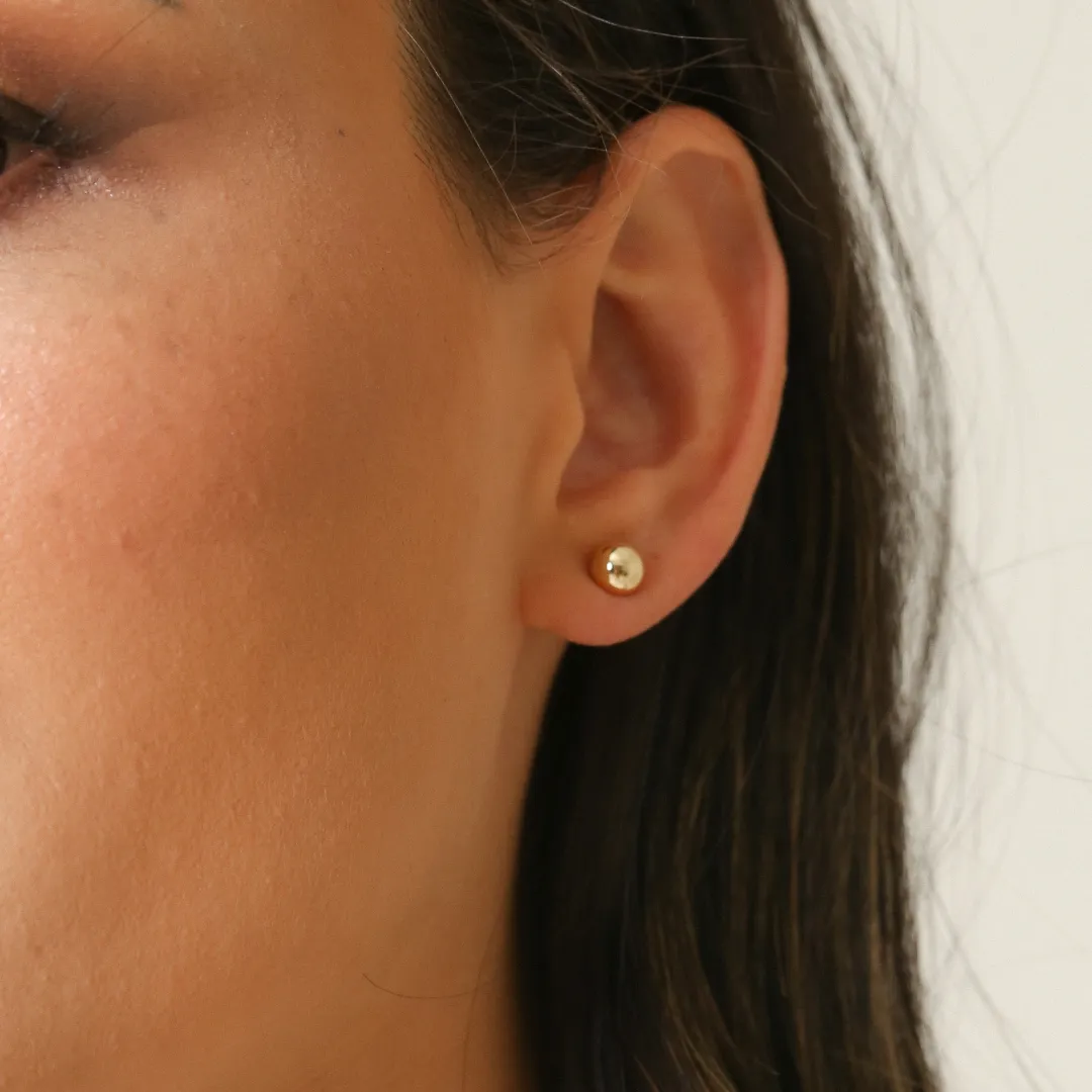 BRINCO BOLINHA DOURADA MÉDIA BANHADO A OURO 18K