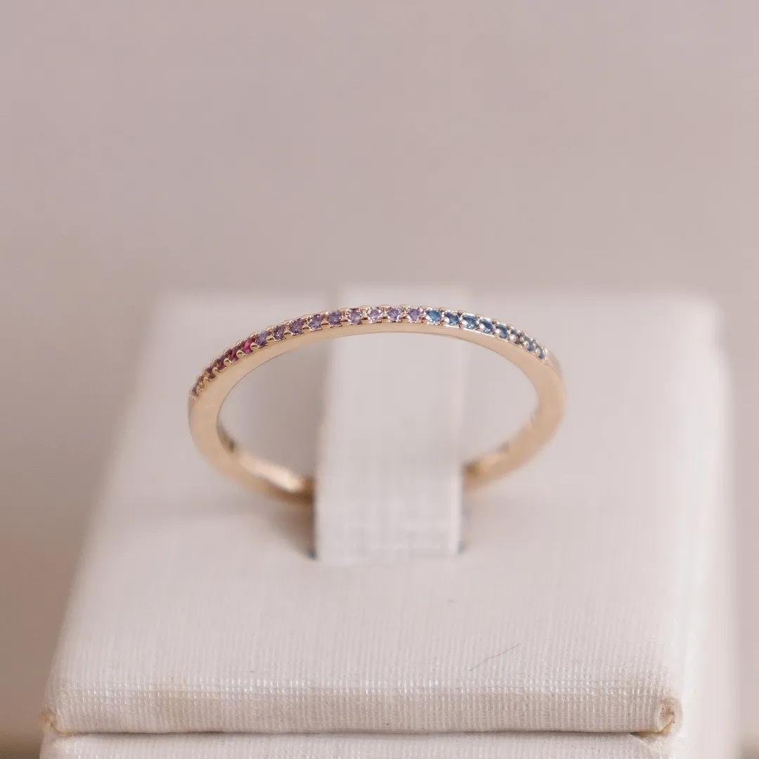 ANEL APARADOR COM ZIRCONIAS CRAVEJADAS BANHADO A OURO 18K