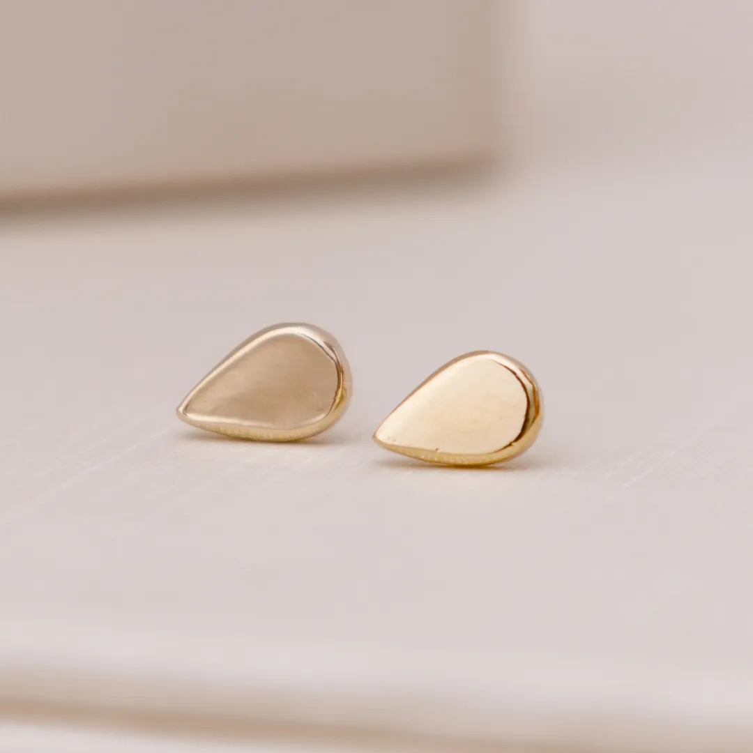 BRINCO MINI GOTA BANHADO A OURO 18K