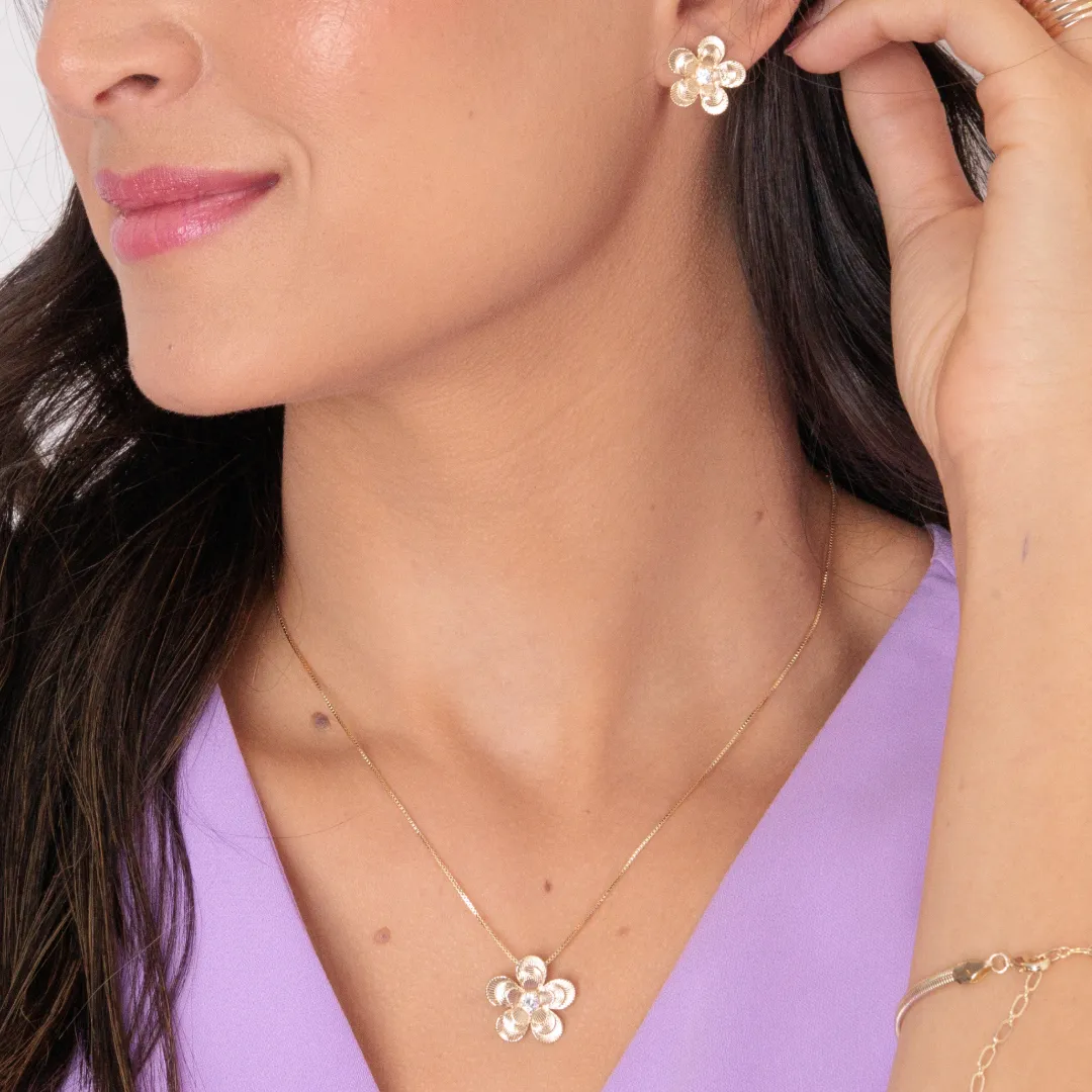 CONJUNTO FLOR COM CRISTAL MEIO BANHADO A OURO 18K AJUSTÁVEL 45CM