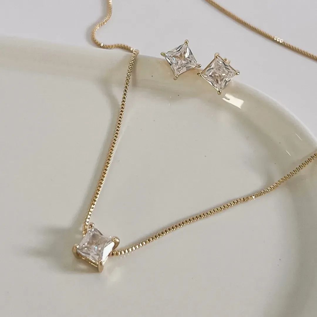 CONJUNTO CRISTAL QUADRADO BANHADO A OURO 18K 42CM