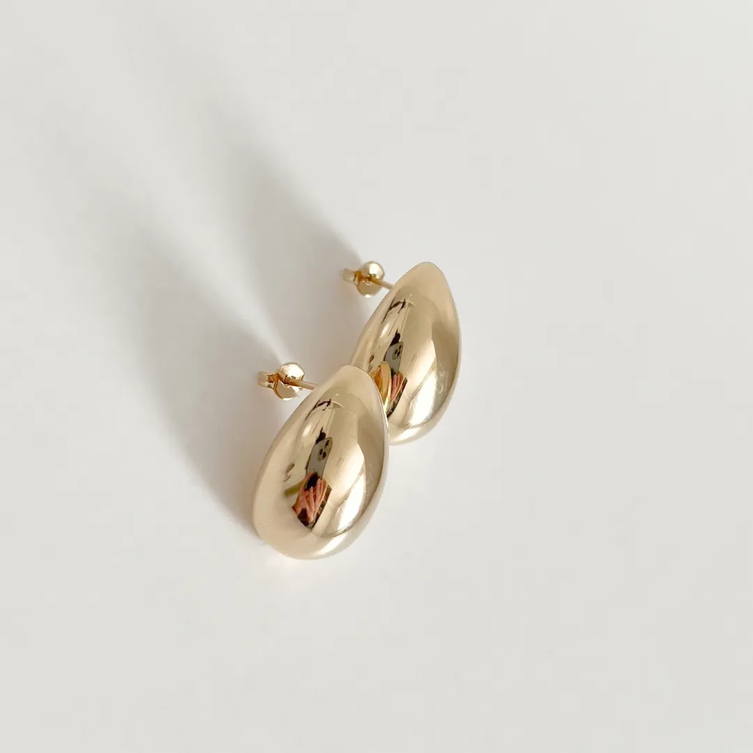 BRINCO PINGO ABAULADO BANHADO A OURO 18K