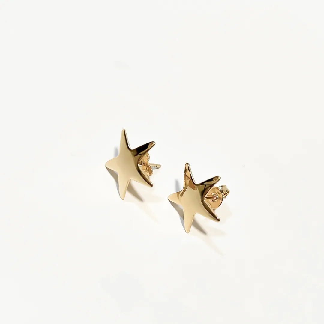 BRINCO ESTRELA LISA BANHADO A OURO 18K