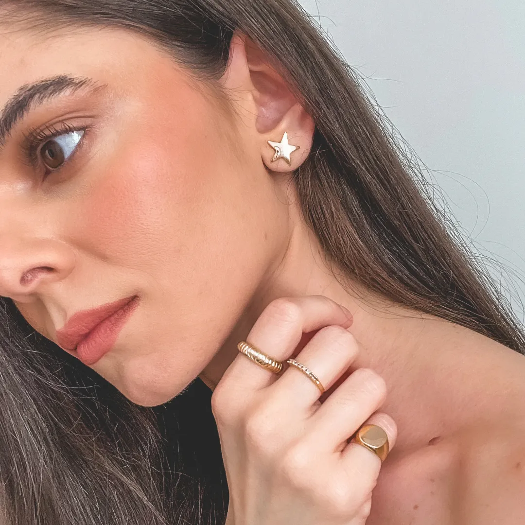 BRINCO ESTRELA LISA BANHADO A OURO 18K