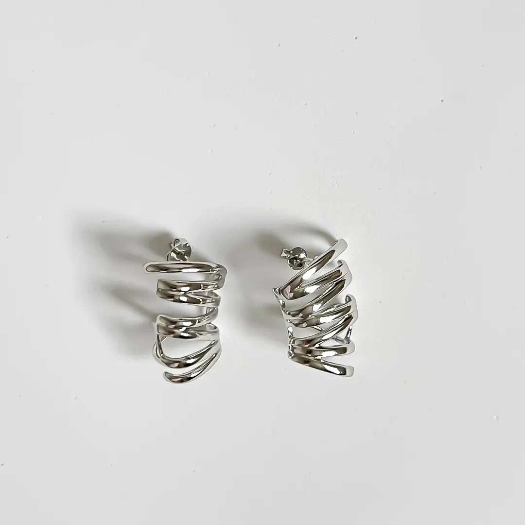 Brinco Ear Cuff Zig Zag banhado ródio branco
