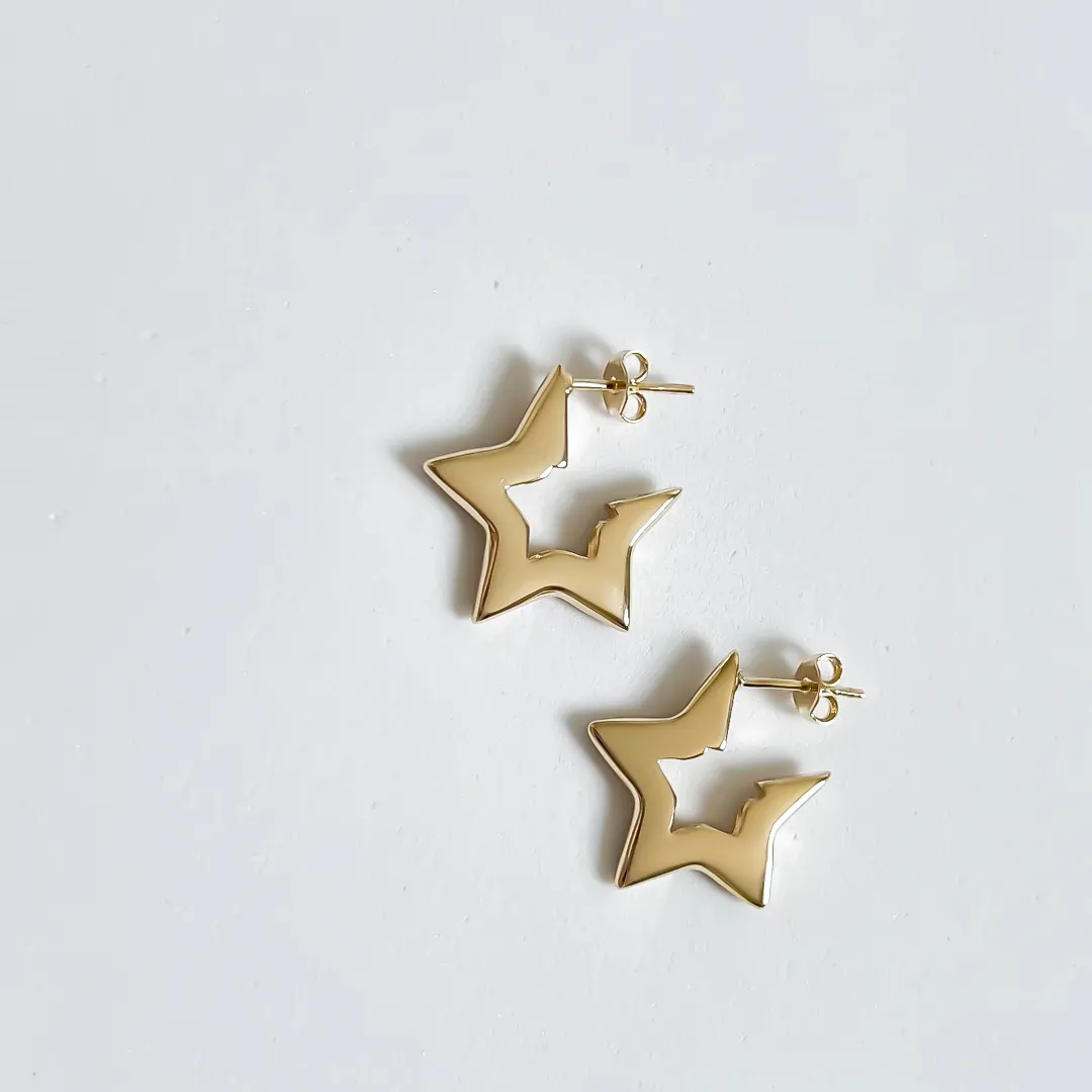 Brinco estrela chapada banhado a ouro 18k
