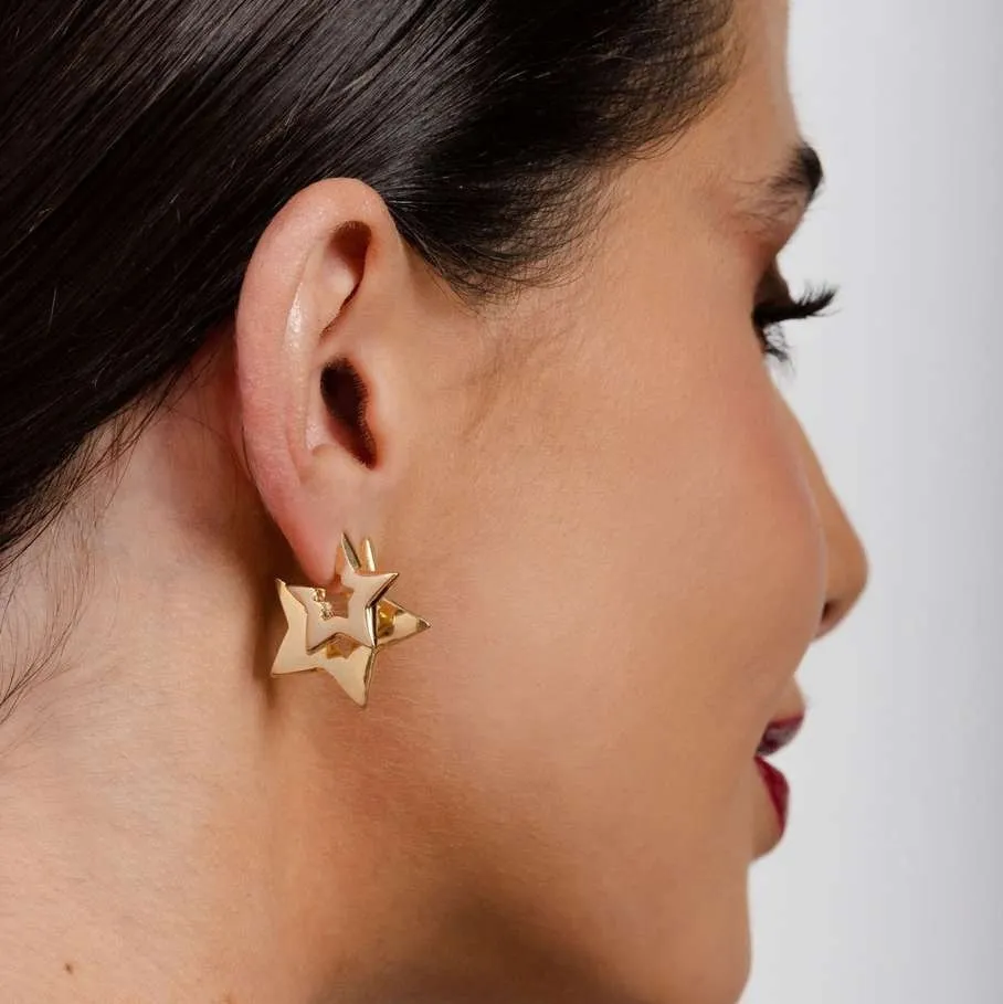 Brinco estrela chapada banhado a ouro 18k