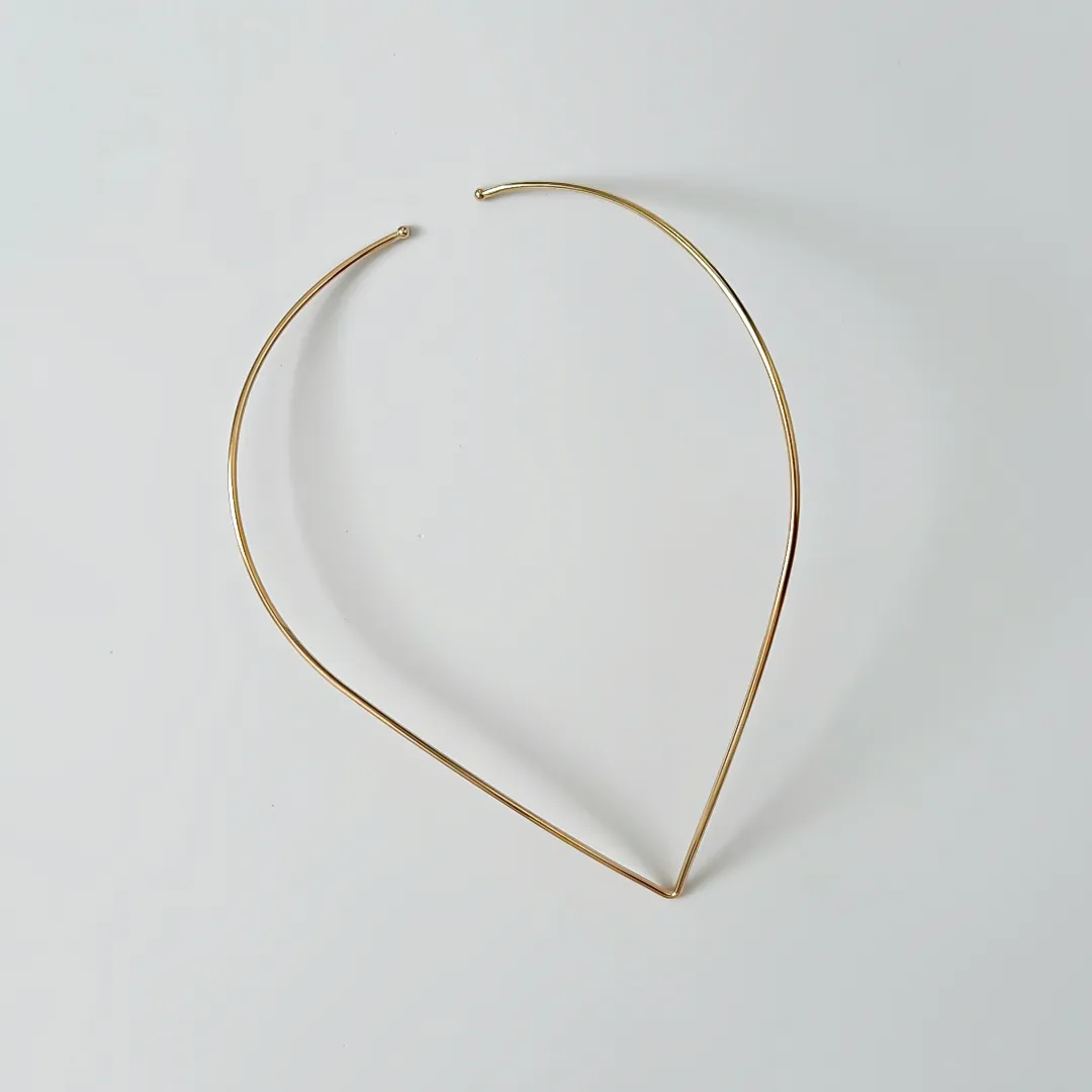 Colar Choker Aro em V Banhado a ouro 18K