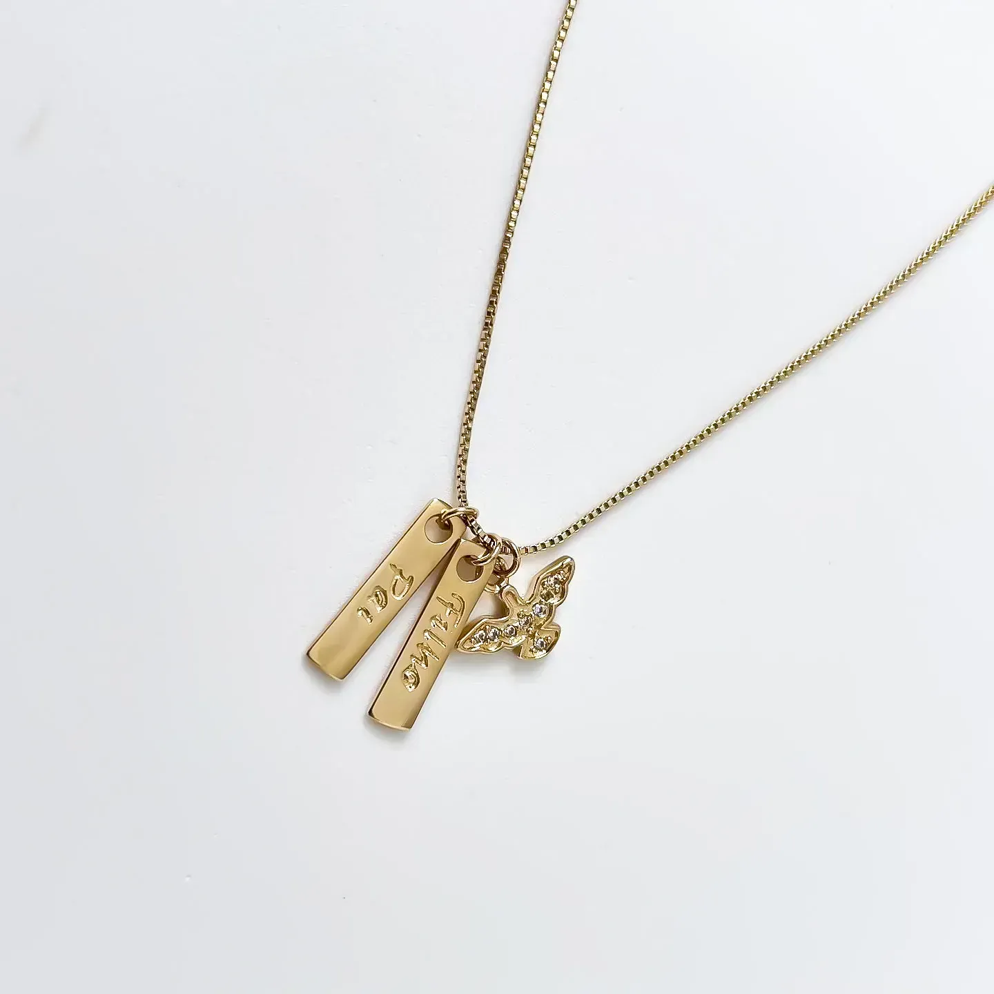 Colar Pai Filho e Espirito Santo Cravejado em Zircônias banhado a ouro 18k