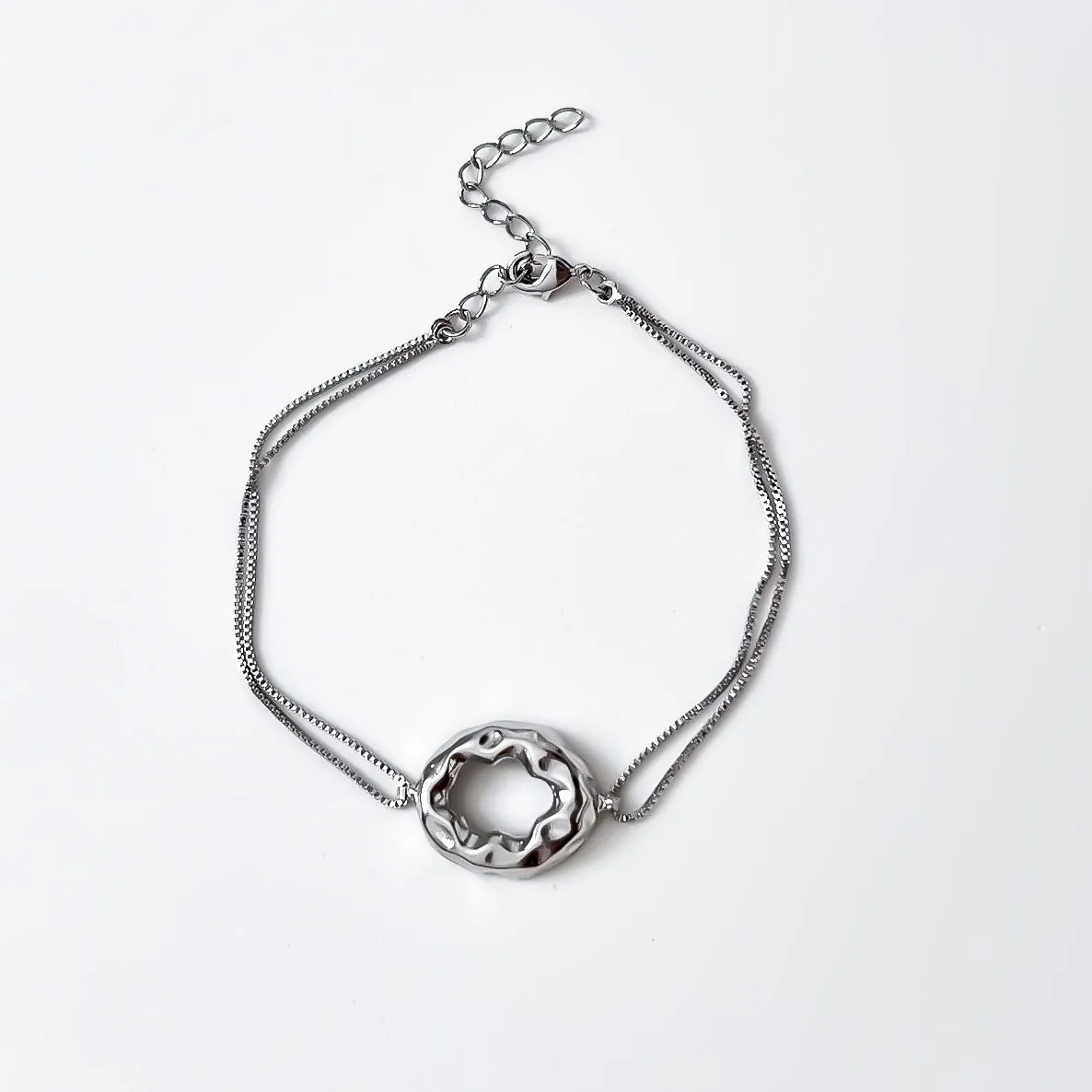 Pulseira Oval vasado orgânico banhado a ródio