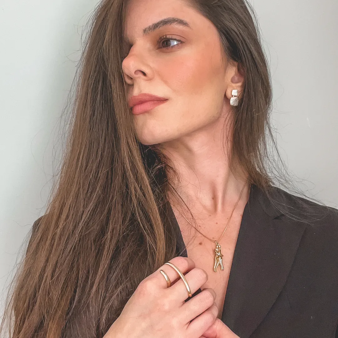 Colar Abraço Eterno Banhado a ouro 18K