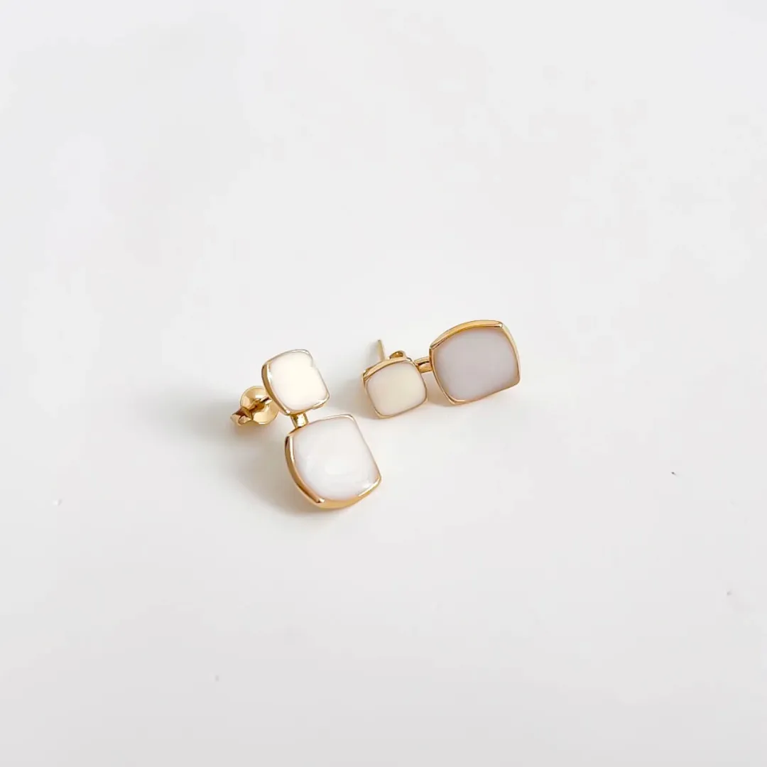 Brinco Luar Dourado Banhado a ouro 18K