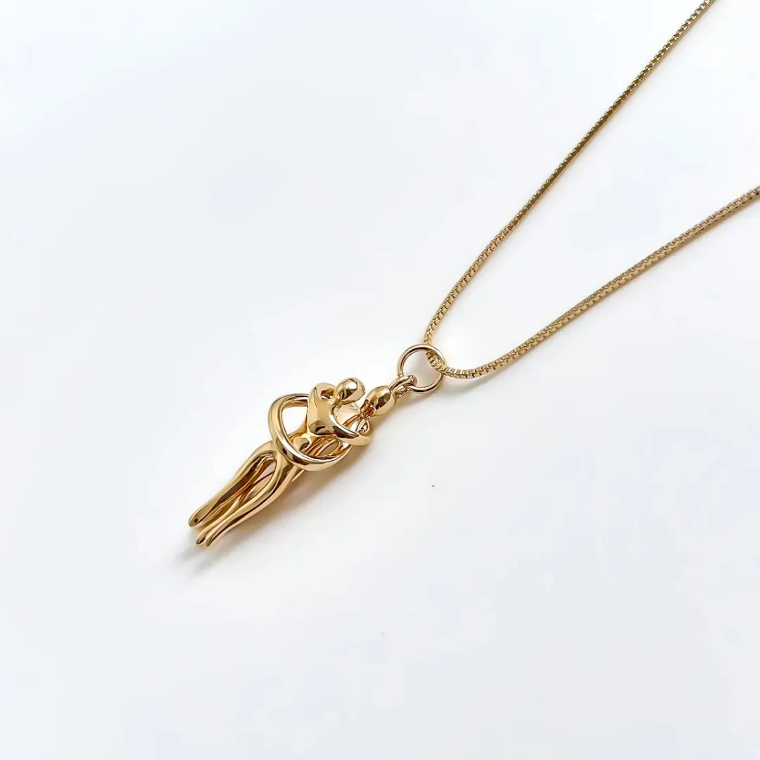 Colar Abraço Eterno Banhado a ouro 18K