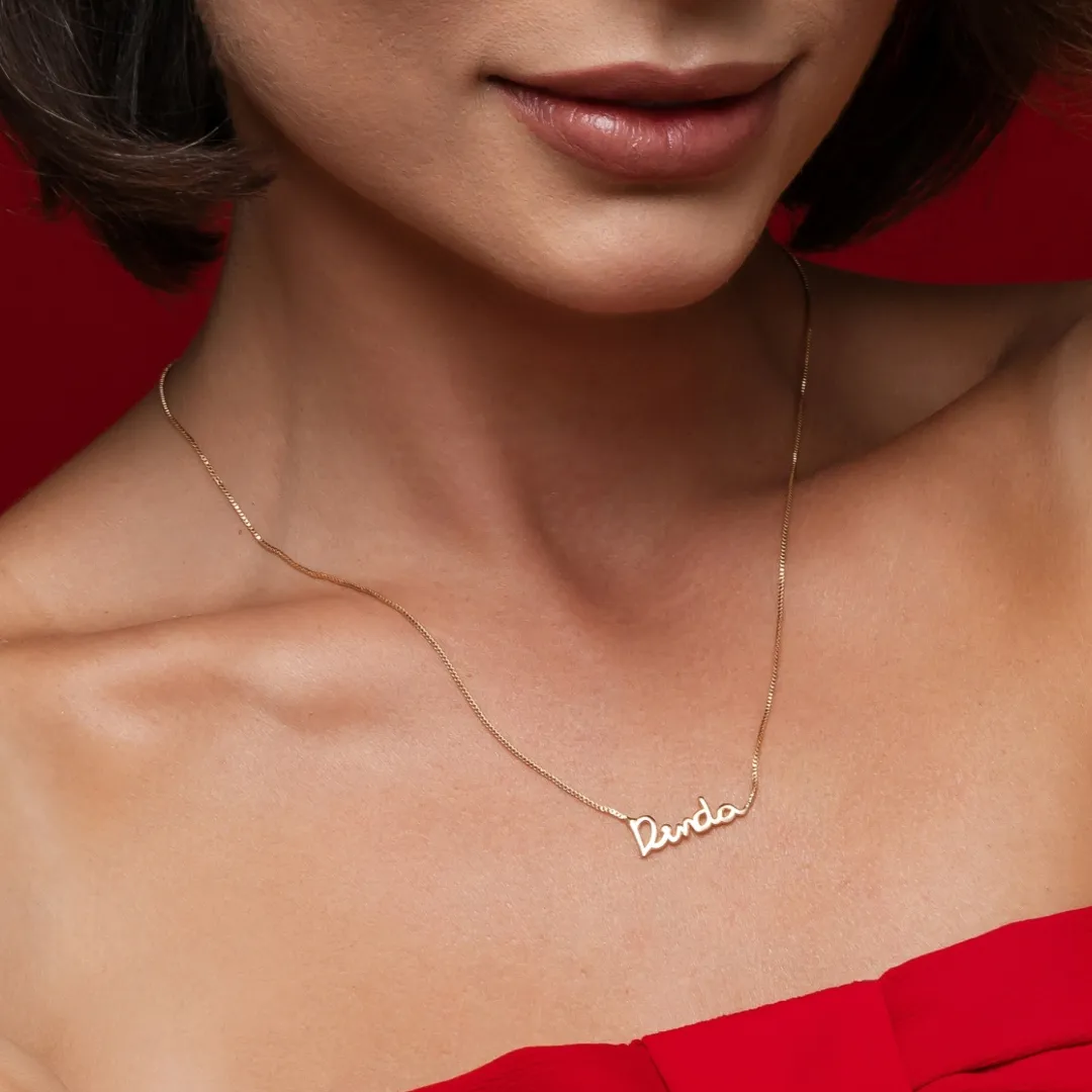 Colar personalizado com o nome 