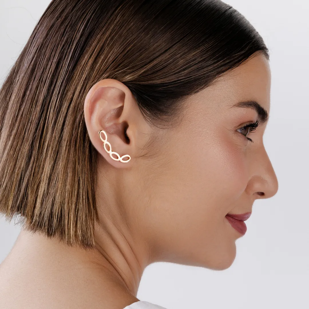 BRINCO EAR CUFF COM DESIGN VASADO BANHADO A OURO 18K