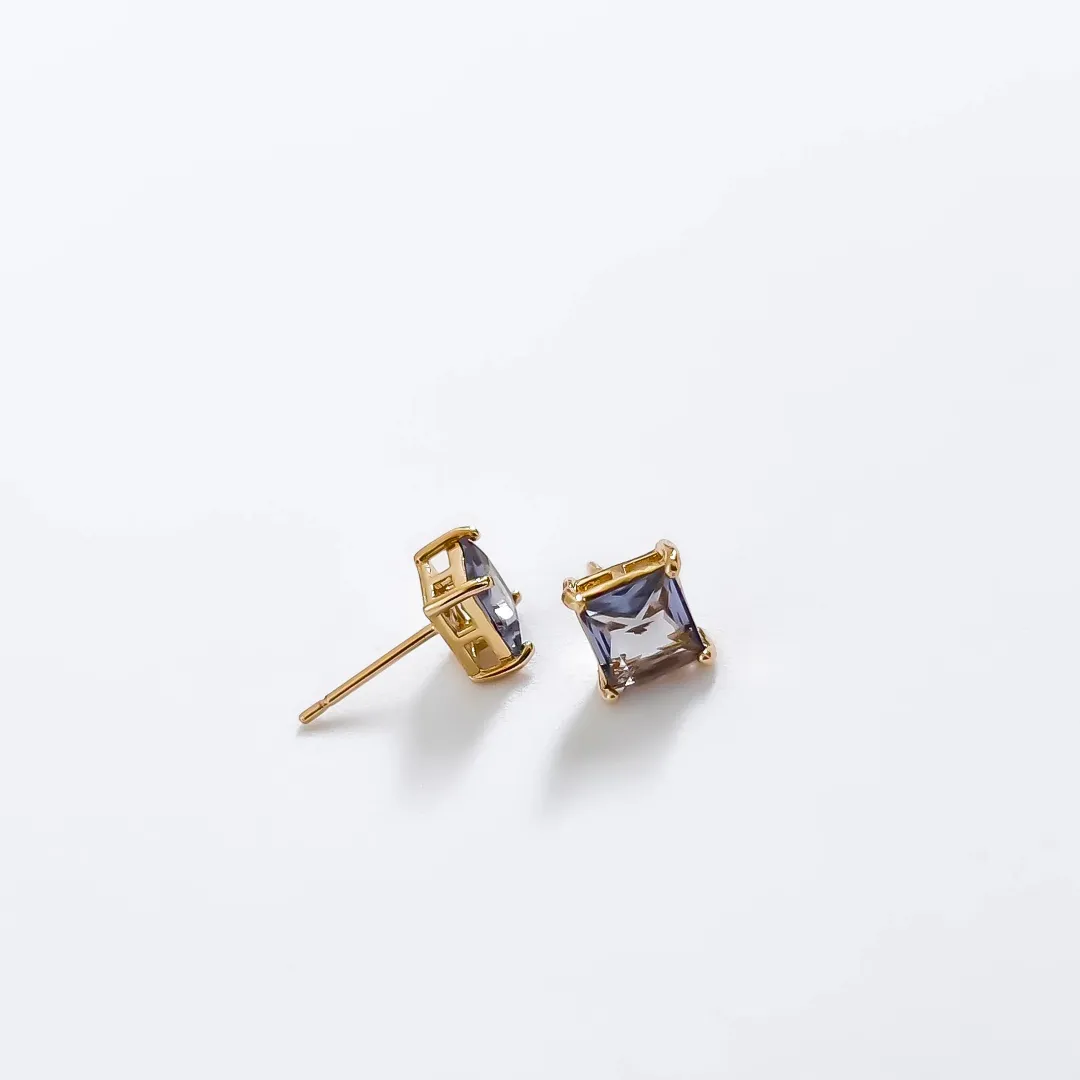 BRINCO CRISTAL QUADRADO LAVANDA BANHADO A OURO 18K