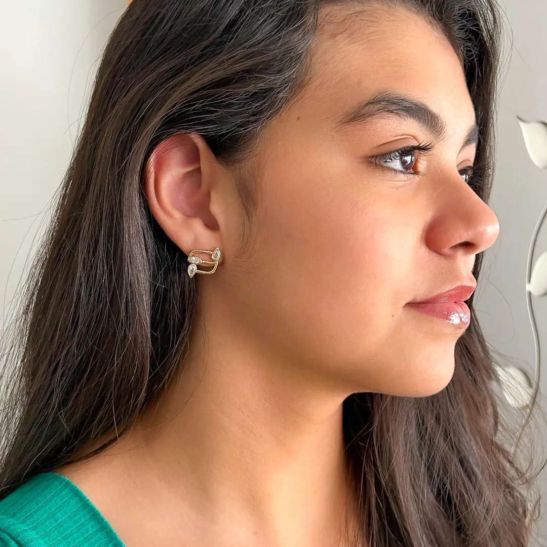 BRINCO COM DETALHES DE 3 GOTAS DE CRISTAL BANHADO A OURO 18K