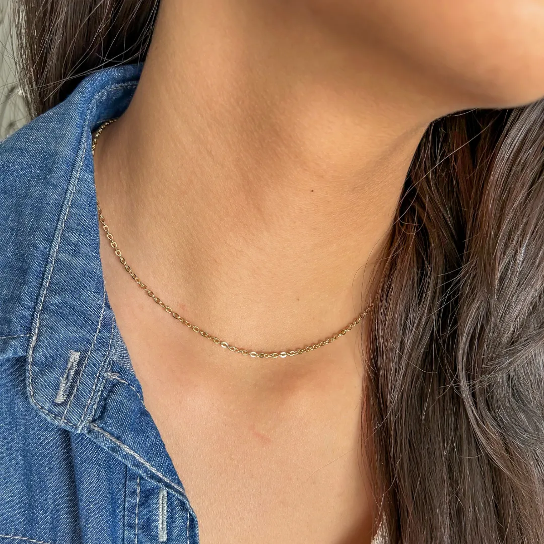 Colar Minimalista com malha cadeado banhado a ouro 18K