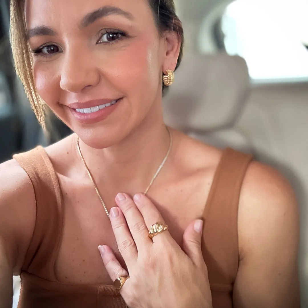ANEL DESIGN CROISSANT BANHADO A OURO 18K AJUSTÁVEL