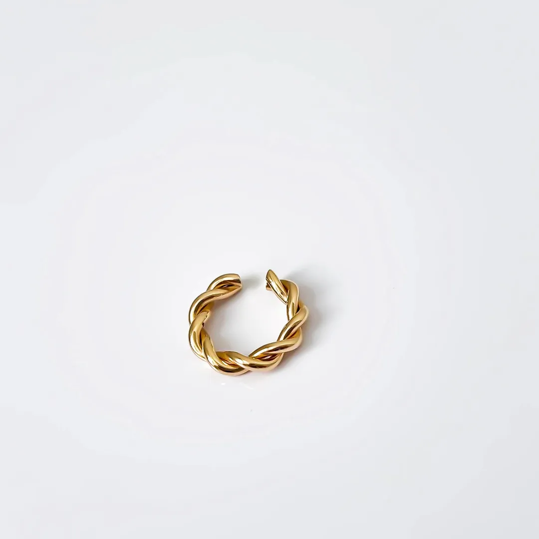 PIERCING FAKE FIO TORCIDO BANHADO A OURO 18K
