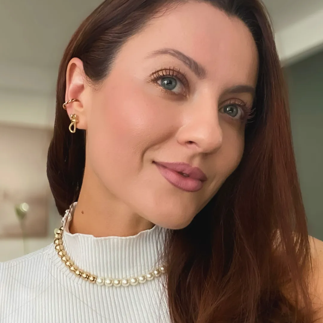 Colar Pérola com esferas dourada banhado a ouro 18k 45cm Ajustável