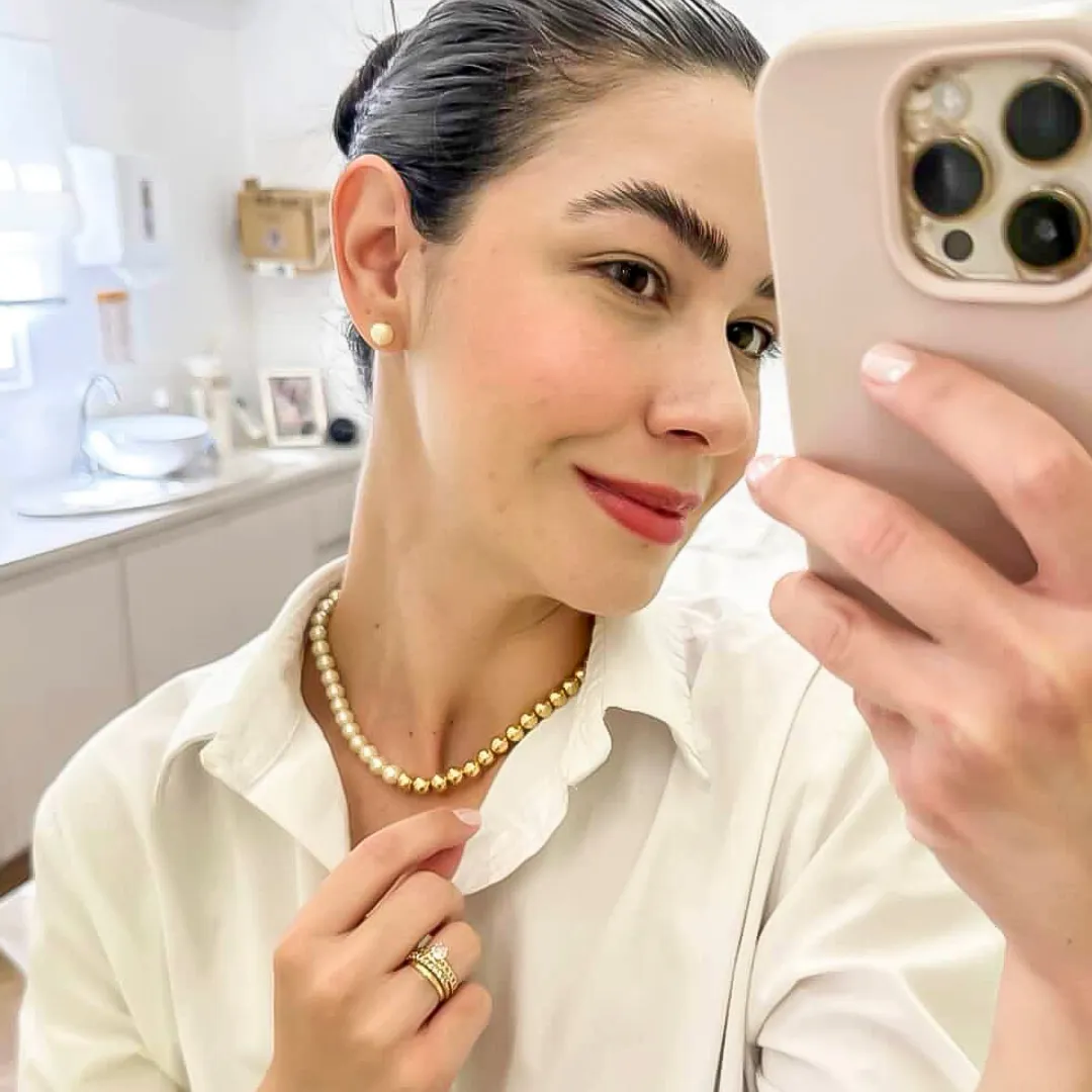 Colar Pérola com esferas dourada banhado a ouro 18k 45cm Ajustável