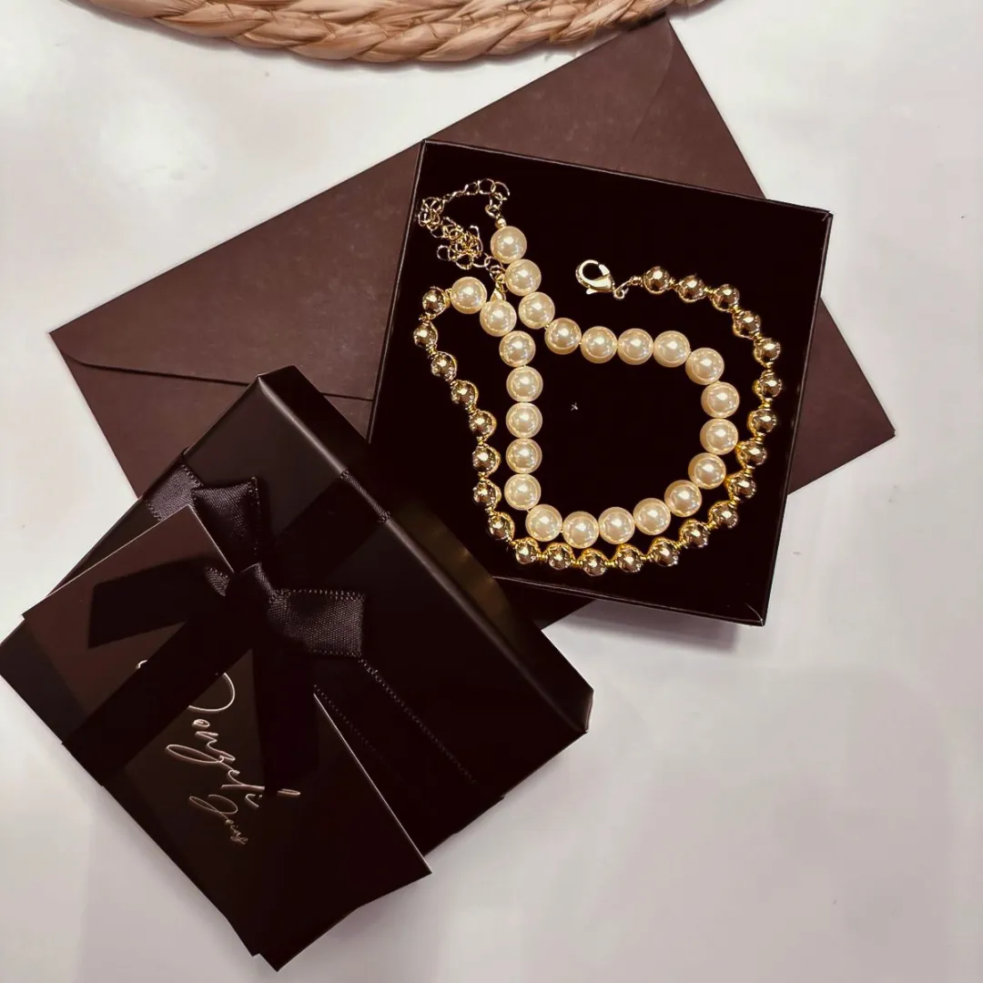 Colar Pérola com esferas dourada banhado a ouro 18k 45cm Ajustável