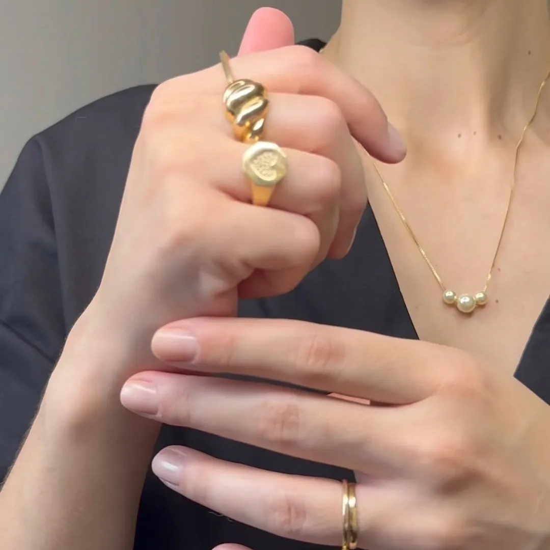 COLAR TRIO DE PÉROLAS BANHADO A OURO 18K 45CM AJUSTÁVEL