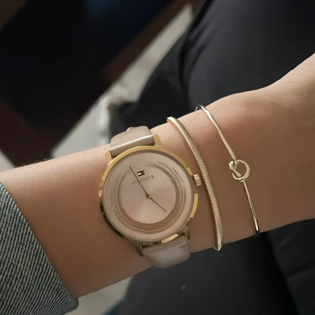 BRACELETE ARO COM NÓ BANHADO A OURO 18K