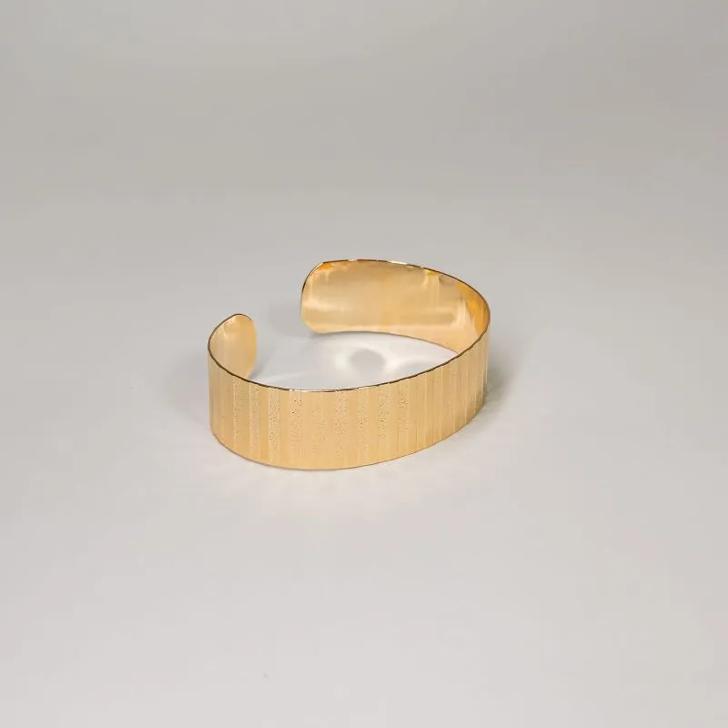 Bracelete textura banhado a ouro 18k ajustável