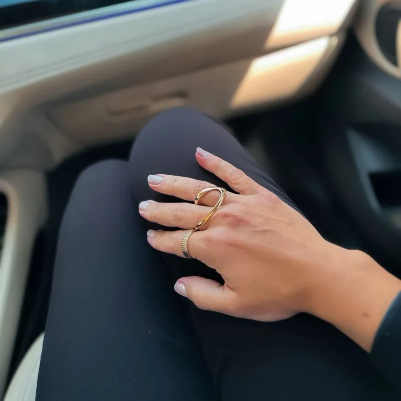 Anel onda dourada banhado a ouro 18K ajustável personalize como usar